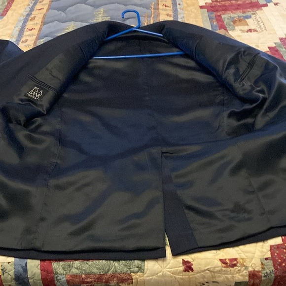 Jos. A. Banks suit jacket navy wool 43 L timeless style - Picture 12 of 12